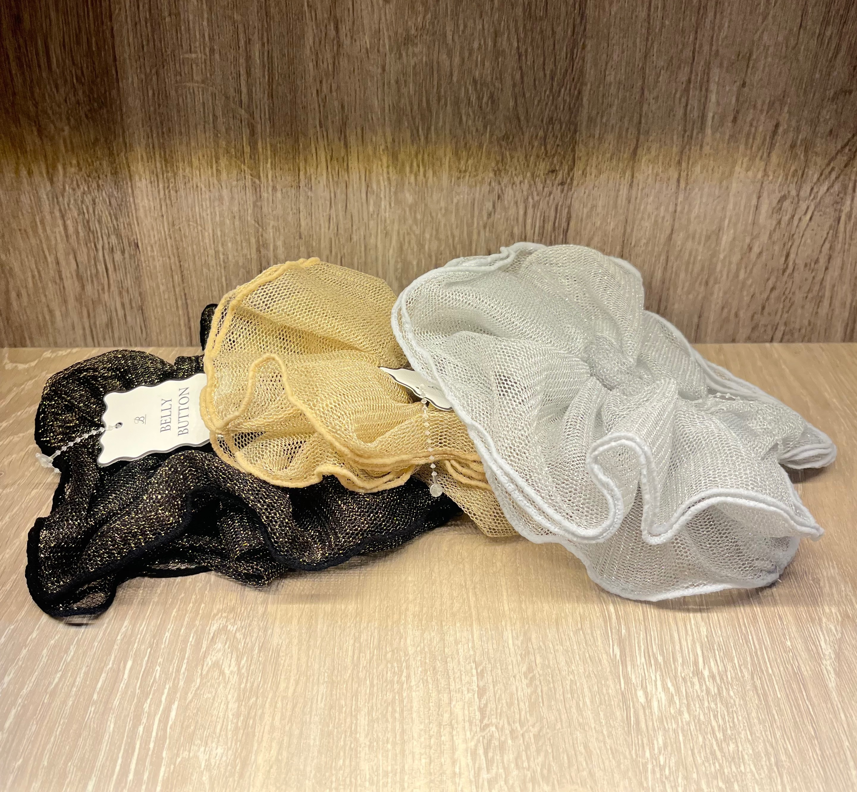 ♡専用♡ハンドメイドシュシュ⸜(*´ᗜ｀*)⸝ ♡ハンドメイド♡アクセサリー付シュシュ - メルカリ