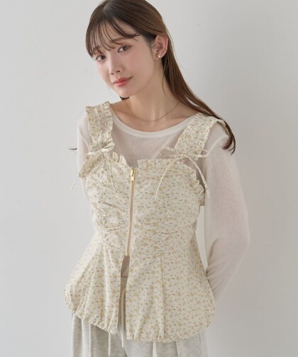 春に合う小花柄ビスチェ🌸