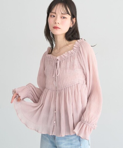 ふんわり揺れる、春の愛されブラウス🌸