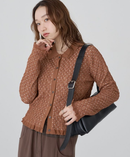  ドット柄で楽しむ、秋のニットコーデ🍂