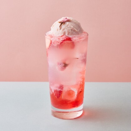 春限定メニュー「桜のクリームソーダ🌸」