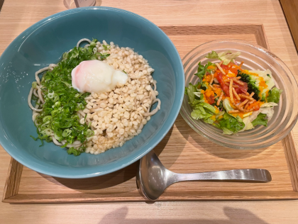 【めん色　新ランチセット！】平日限定お一人様ランチにオススメ！税抜き1,091円～　うどんフリットサラダお勧めです！