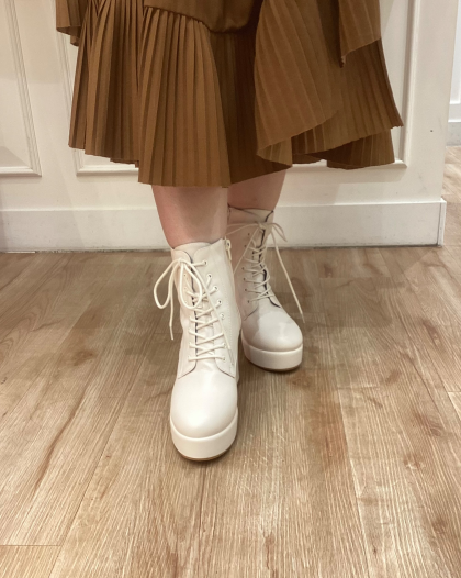 新作ブーツでスタイルアップ♡