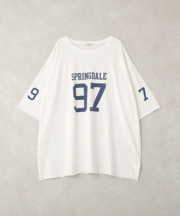 1枚でこなれ見え✨トレンド感たっぷり！ナンバリングビッグTシャツ🏈🤍