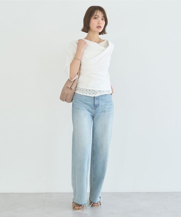 さりげない肌見せが可愛い🤍抜け感トップス✨