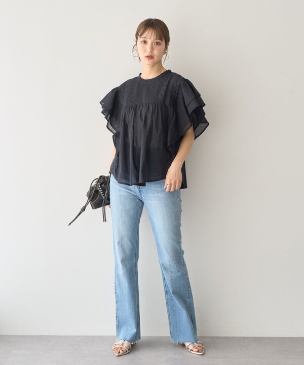 主婦層の方に今人気のブラウス☀️