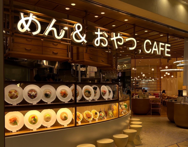 涼しい店内でひと息いかがでしょうか！