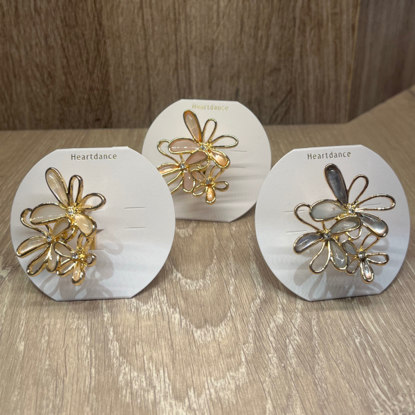 ♡新作 フックポニー♡