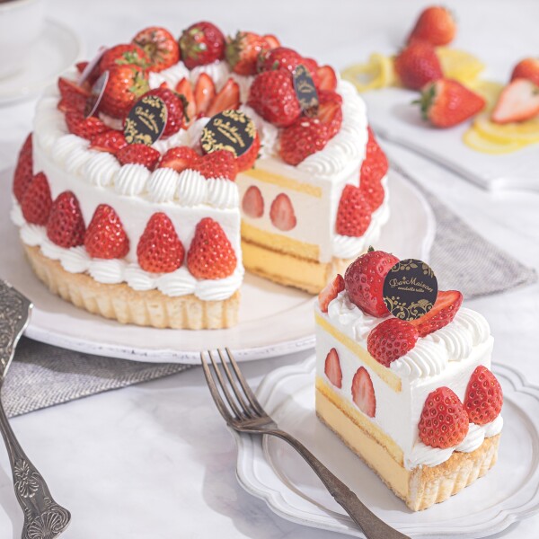 4月は「紅ほっぺ」や「日向夏」のタルトが登場