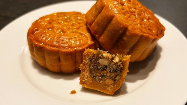 9月数量限定！伝統お菓子【月餅】販売中