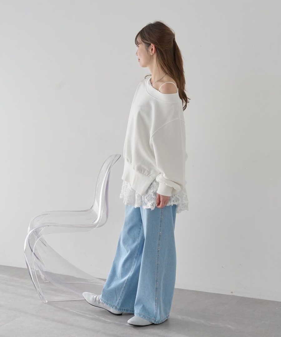 春まで可愛いオフショルスウェット♡