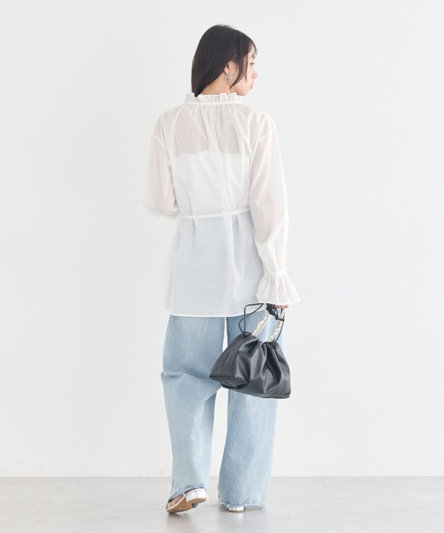 ふんわり上品に決まる春の主役ブラウス🌸