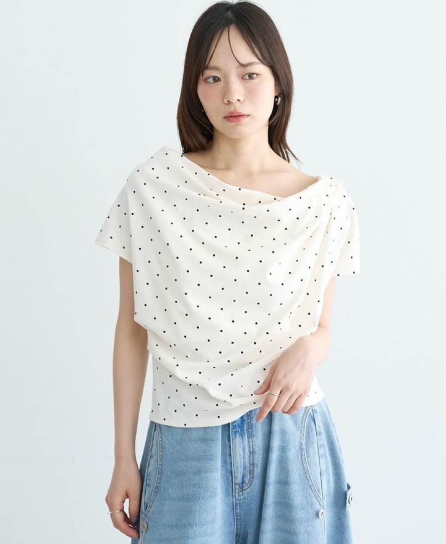 ぱっと華やか💐大人可愛いドットトップス